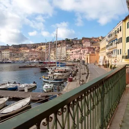 Il Veliero Vista Darsena Portoferraio